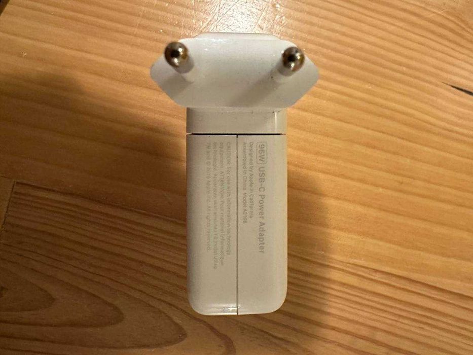 Adaptador de Alimentação USB-C de 96 W445887524258467843