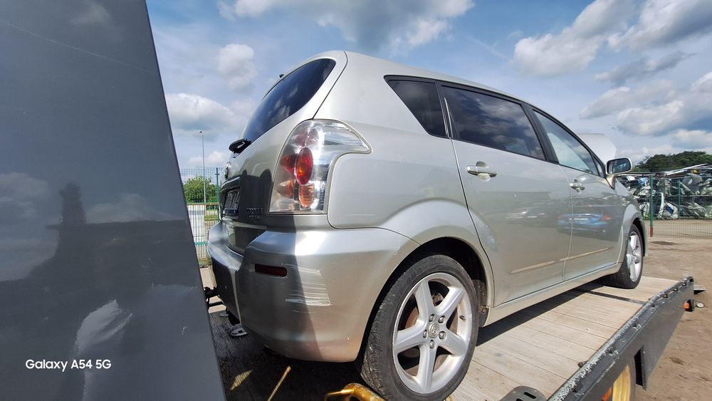 Toyota Corolla Verso 2.2 dcat części przód kompletny drzwi silnik wtryski