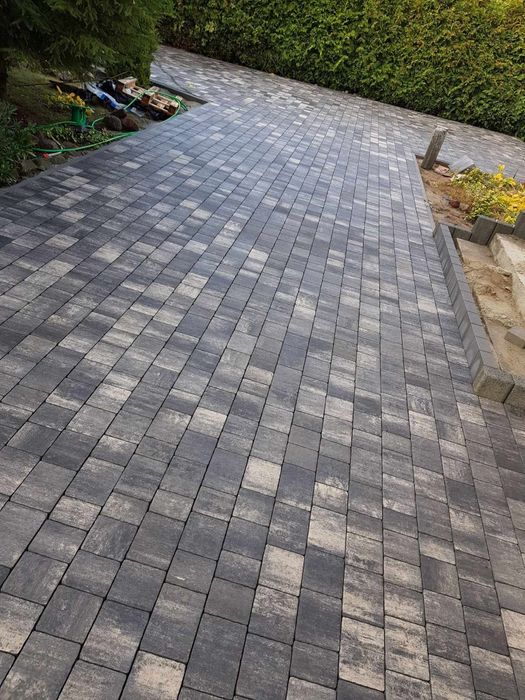 Układanie kostki brukowej!!