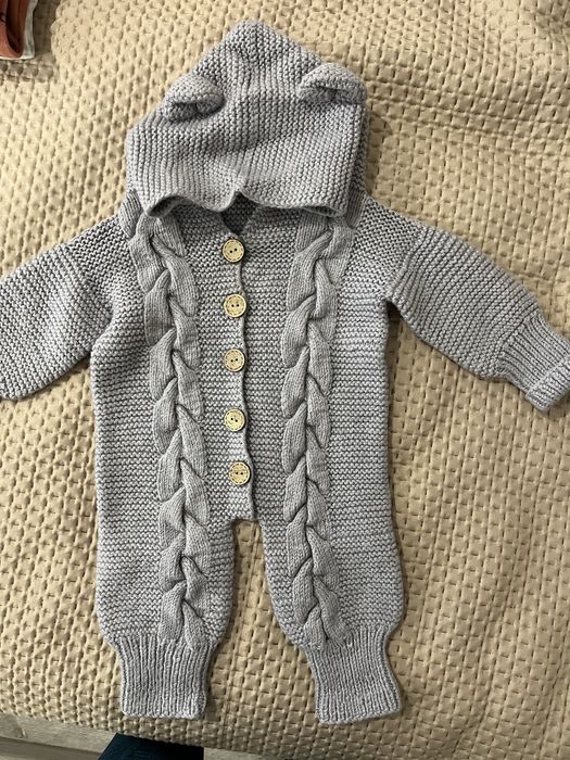 Вʼязаний ромпер в сірому кольорі 6-9 місяців