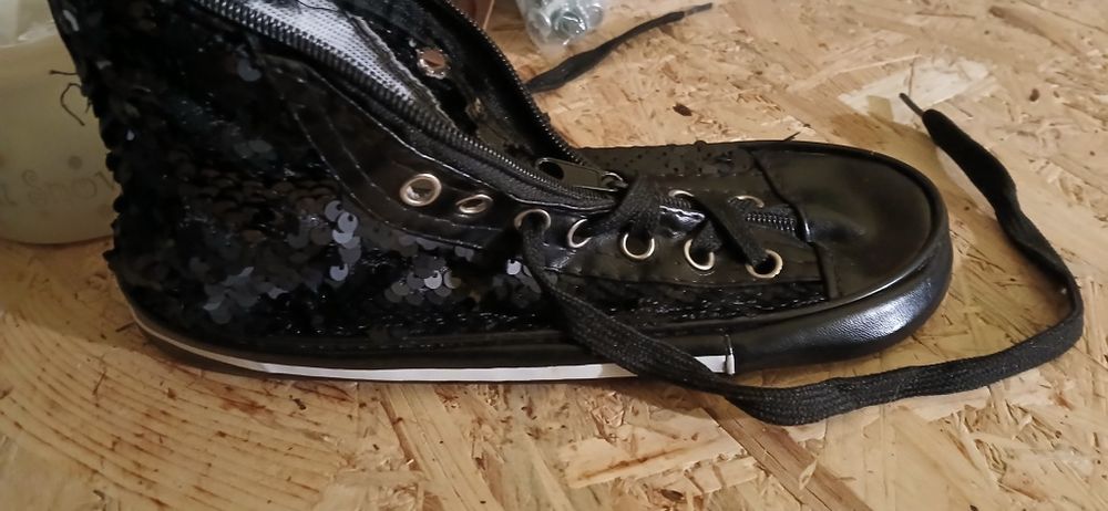 Piornik Nowy but trampek na zamek