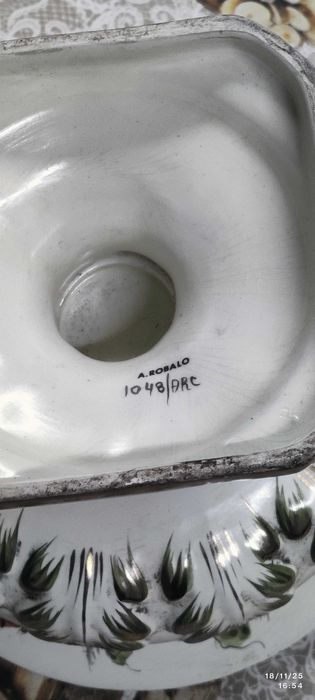 Cerâmica de Alcobaça Boleira pintada a Mão