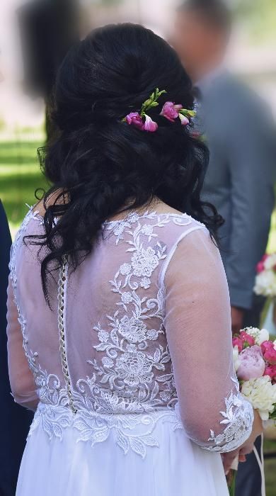 Przepiękna suknia ślubna