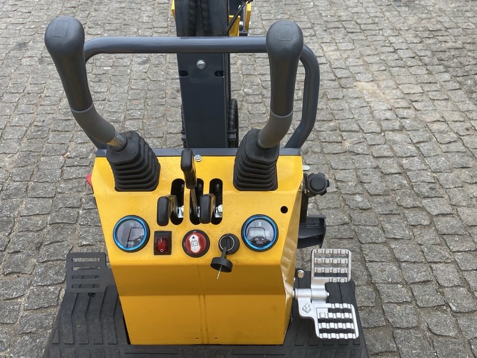 abre valas escavadora 600 kg com giro zero