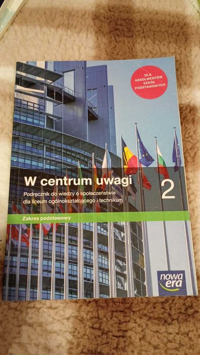 Podręcznik do WOSu W centrum uwagi klasa 2 liceum