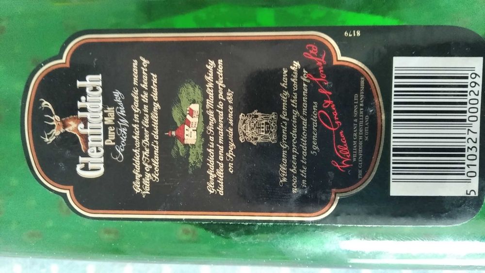Garrafa vazia Whisky Glenfiddich