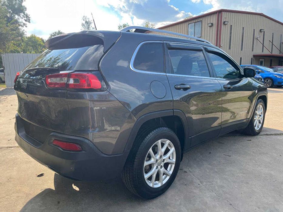 Jeep Cherokee Latitude      2016