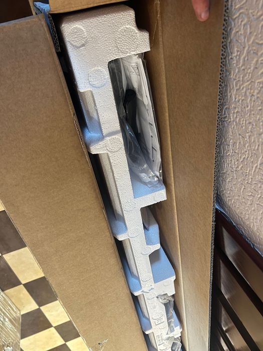 Продам Samsung 55” Smart TV UE55U7100