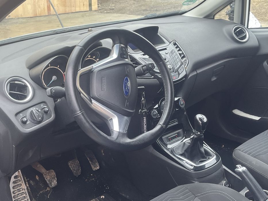 Ford Fiesta Mk7 1.6 TDCi 95 KM – uszkodzony