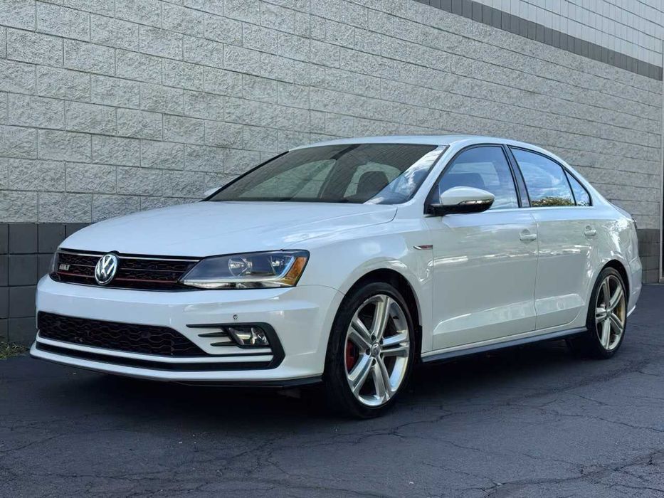 Volkswagen Jetta 2.0T GLI SEL      2016