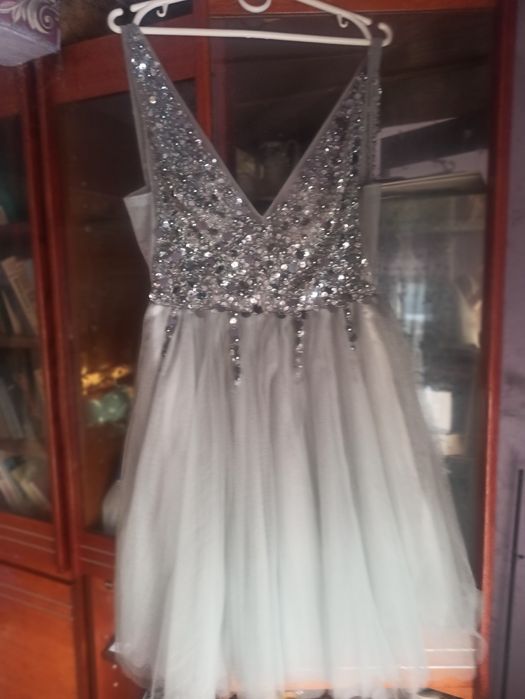 Випускна сукня 44-46,ціна 1800гривень