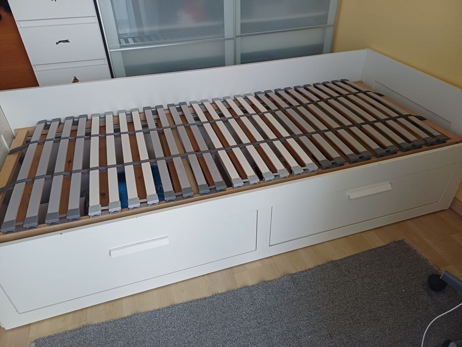 Cama BRIMNES IKEA com colchão