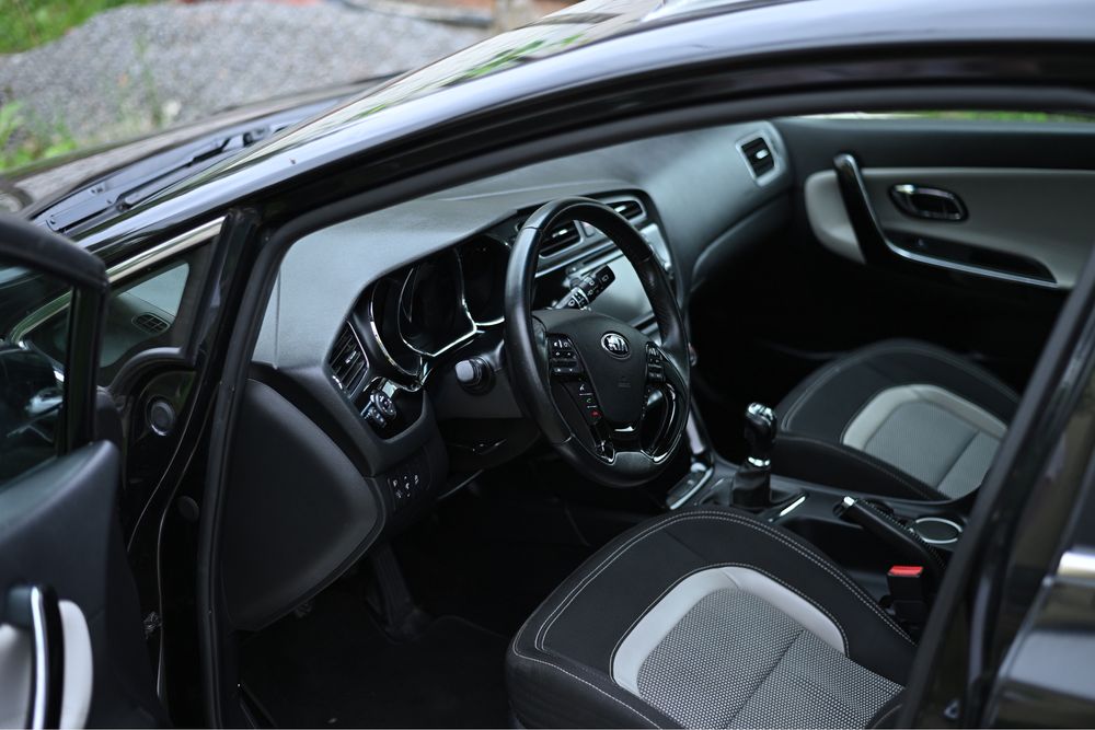 Продам Kia ceed 2016