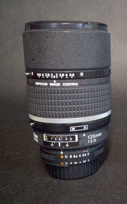 Nikon Nikkor AF DC 135mm f2 D