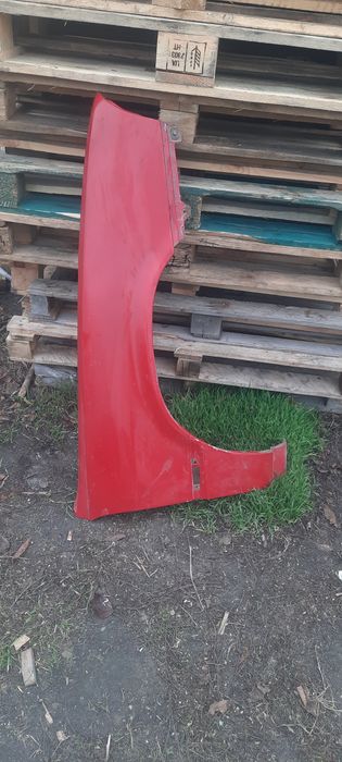 Альфа Ромео33 крила передні.