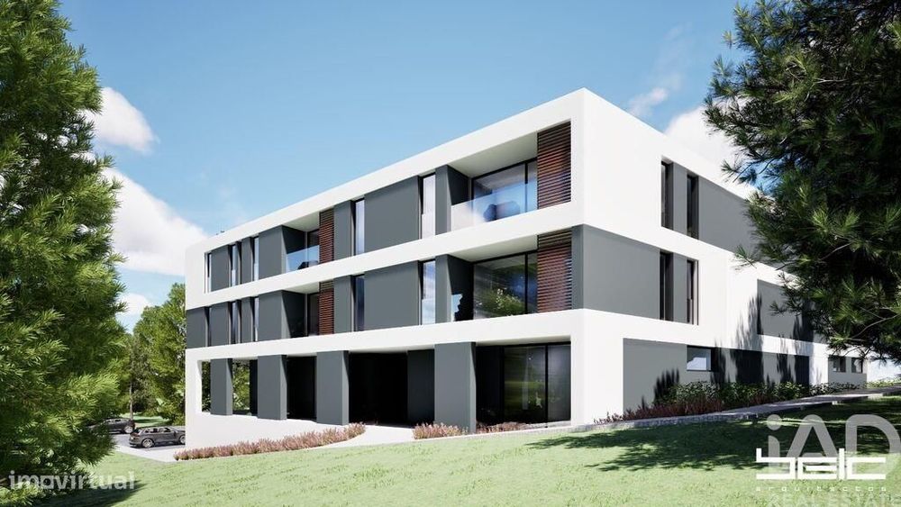 Apartamento T2 em Estômbar e Parchal de 108,00 m2