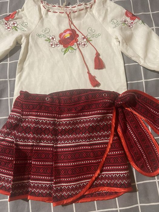 Вишитий костюмчик