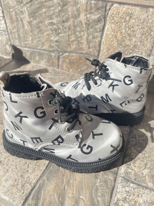 Демі ботінки  ,розмір 25 - 16см