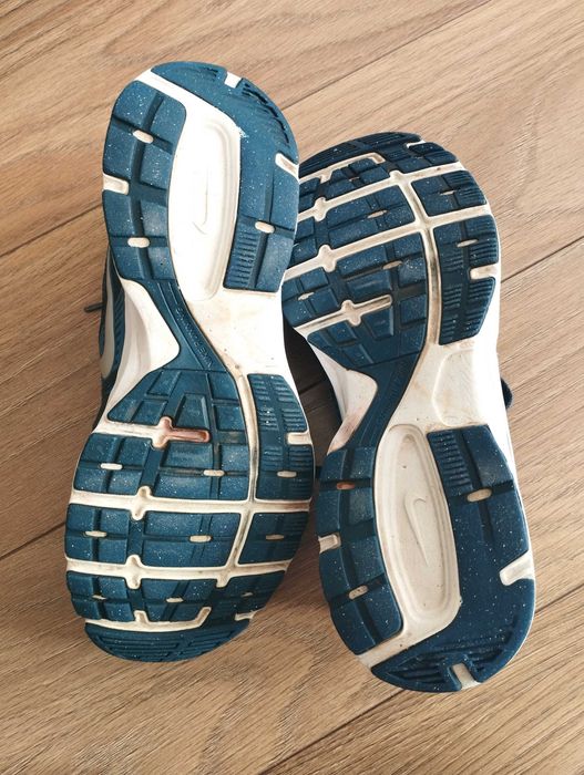 Buty sportowe NIKE r.40,5