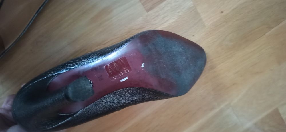 Czółenka Solo Femme 38