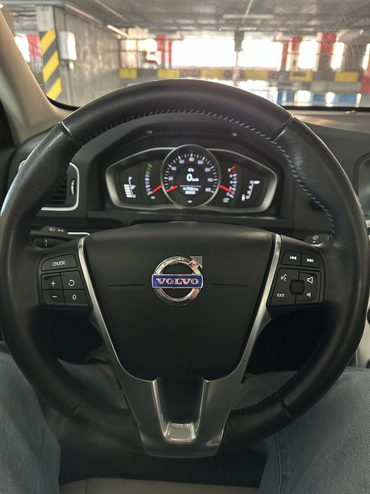 Volvo S60 2017 (2016) 2.0 бензин