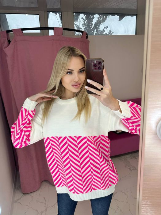 Стильний жіночий світшот в лінію