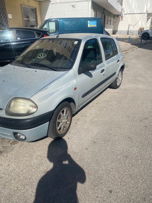 Vendo renault clio