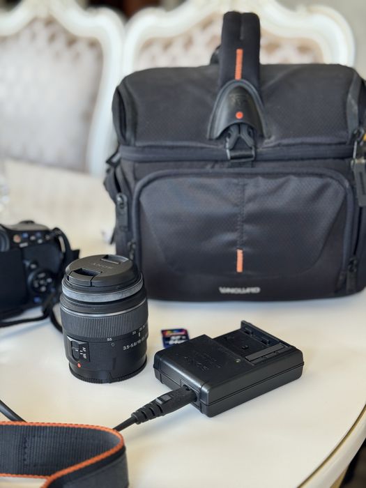 Продам дзеркальну камеру Sony Alpha SLT-A65 в ідеальному стані.
