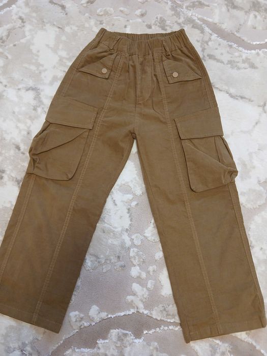 Моднячі штани на дівчинку 128р