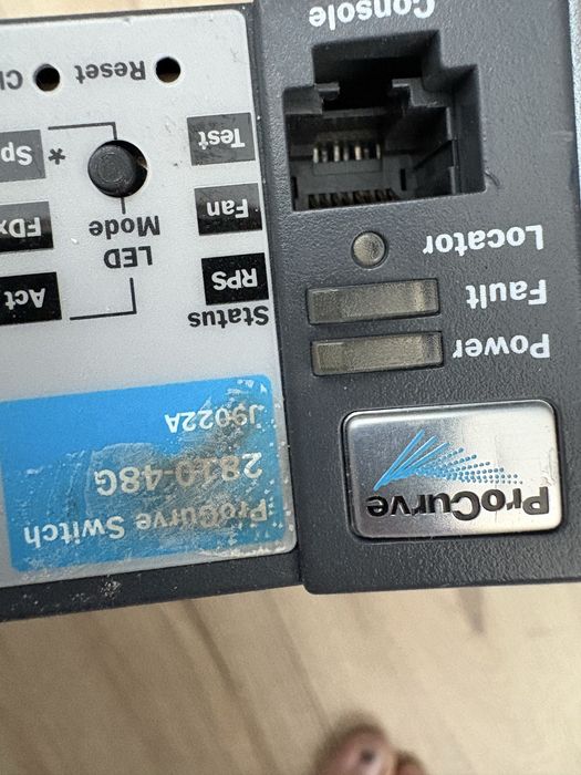 Zestaw 2 switchy HP: ProCurve 2810-48G + StorageWorks 8/8 (L2/SAN)