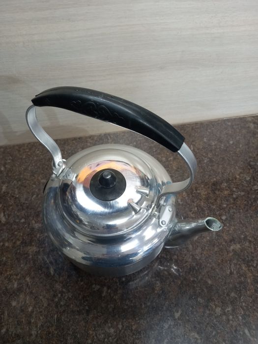 Електрочайник новий