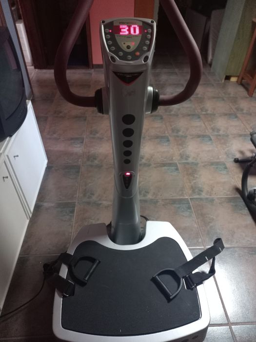 Vibrating Platform423647401645199364