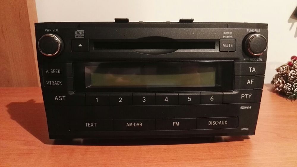 oryginalne radio do Toyoty Toyota Avensis T27 radio mp3