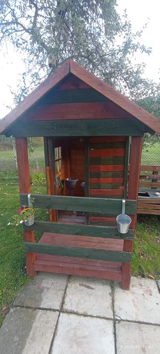 Domek drewniany dla dzieci