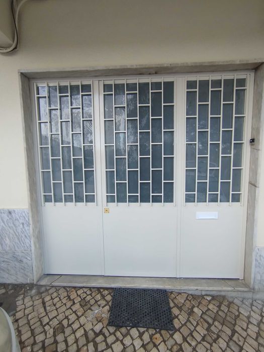 Grades,portões,escadas e etc . Serralheria, serralheiro.