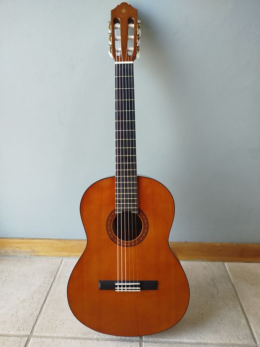 Guitarra Yamaha CS40 II