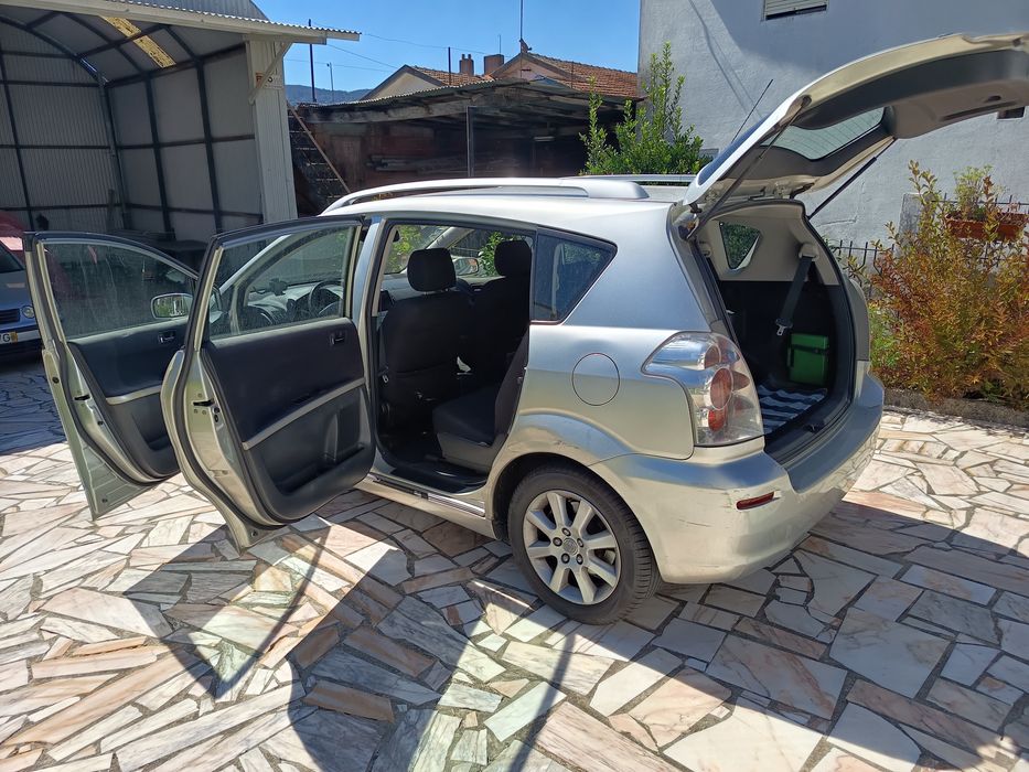 Toyota Corolla versus 7 lugares