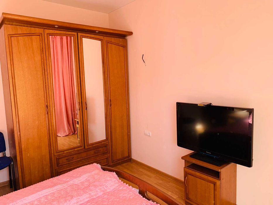 Таунхаус з ремонтом - 10 км від метро. Річка, Ліс