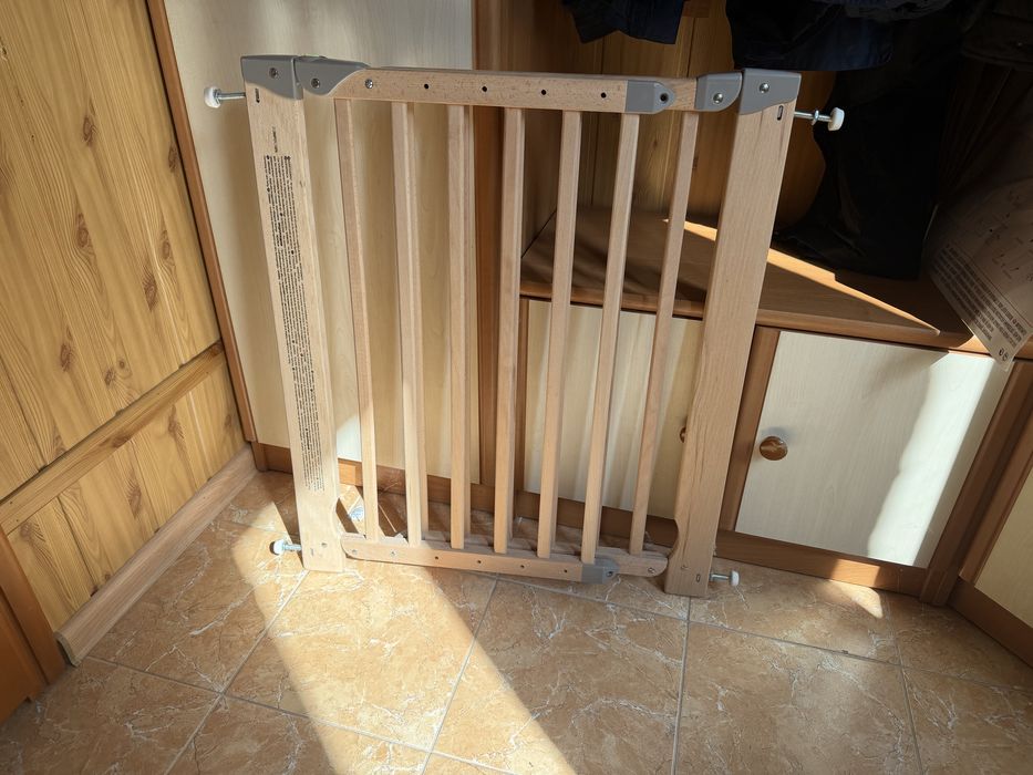 Захисні ворота для дітей