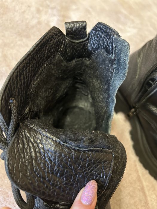 Продам зимове взуття