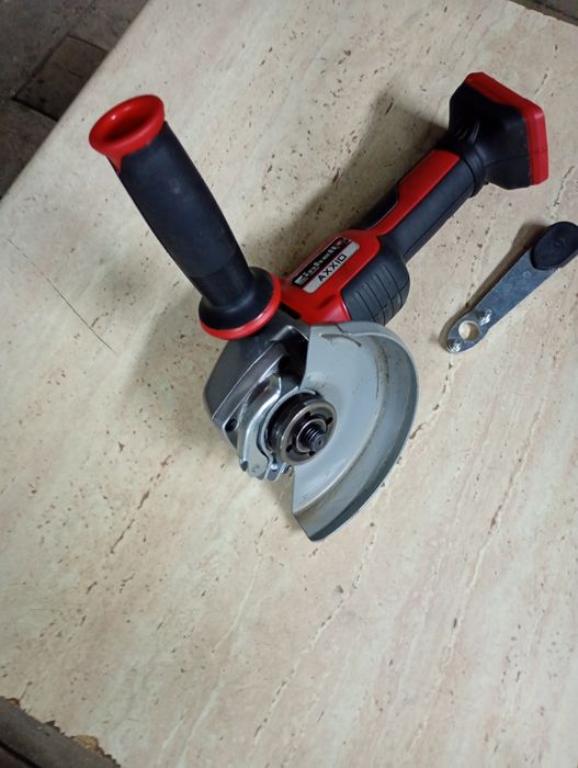 Szlifierka akumulatorowa