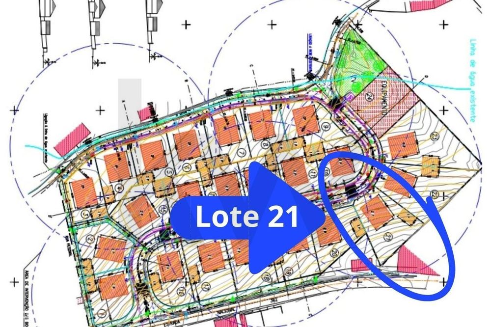 Lote de 951 m2 com implantação de 225 m2 e ABC 295 m2 Romeira Santarém