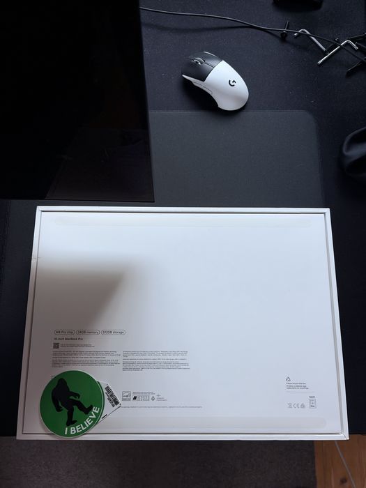 Macbook m4pro 16 cali