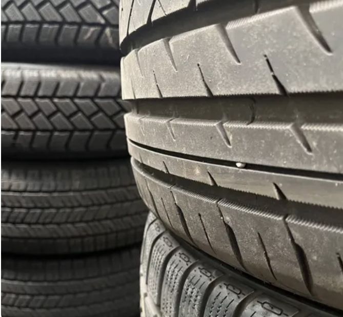 Pneus semi-novos