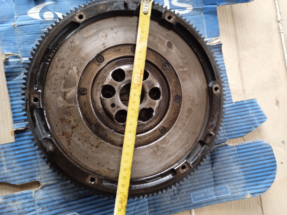 Продам демфер VW Caddy 1.9тді В доброму стані.