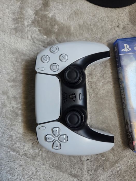 Konsola Ps5 PlayStation 5 z padem