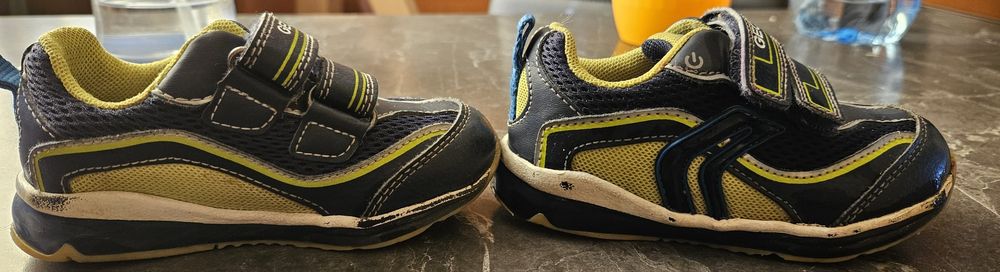 Geox buciki 23 świeci