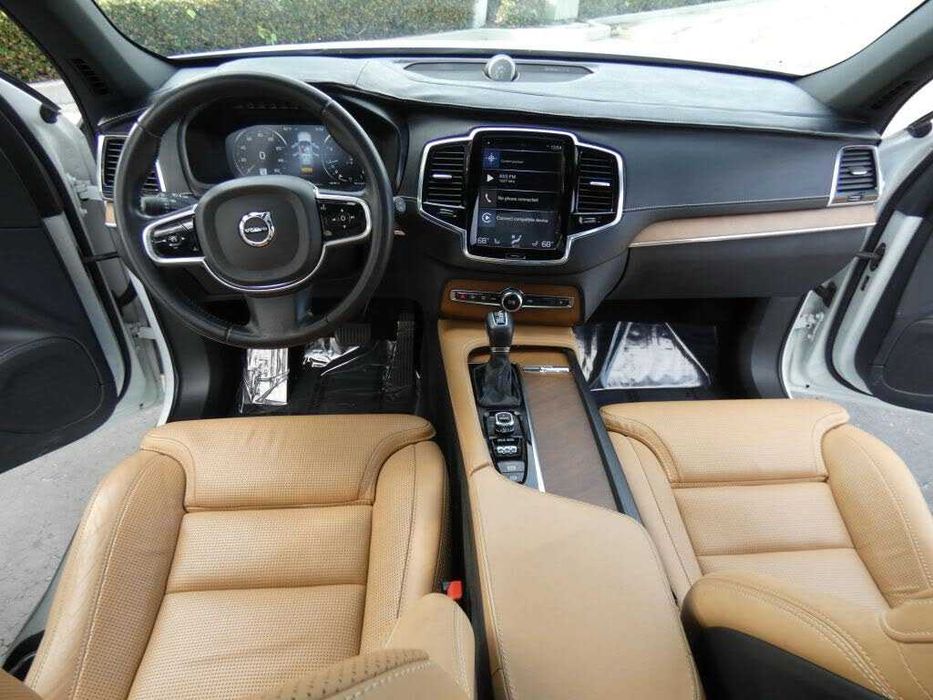 Volvo XC90 2017 inscription