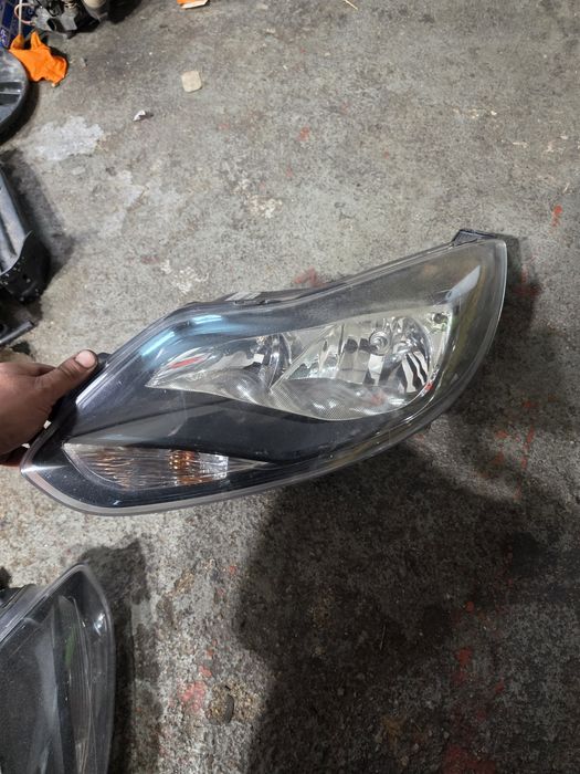 Lampa reflektor ford fokus mk3 europa