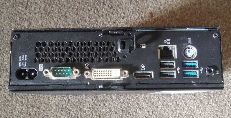 Компьютер Fujitsu Esprimo Q556/2